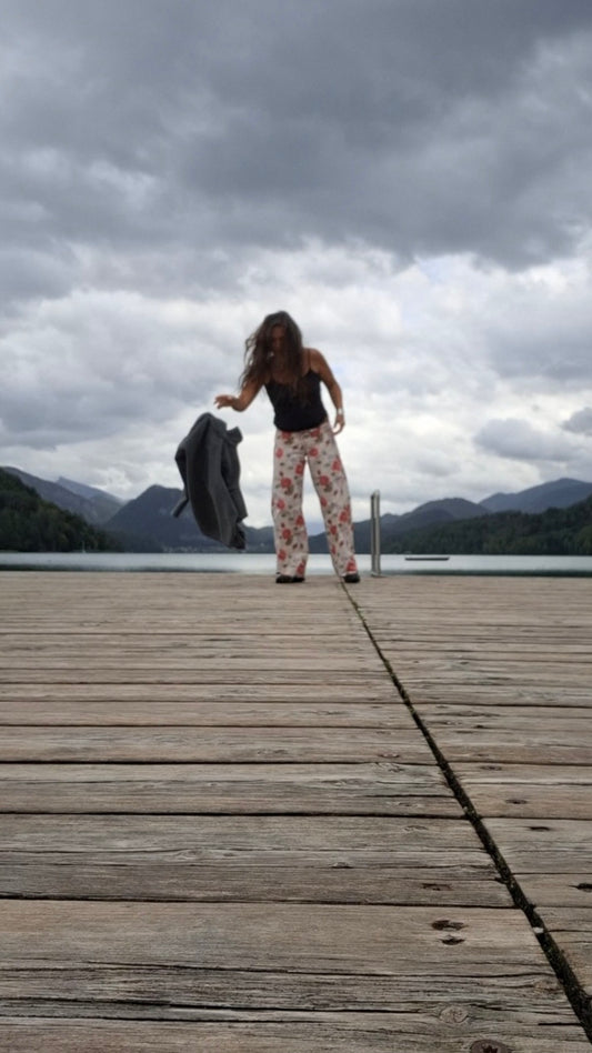 Hose - Rose auf Baumwolle