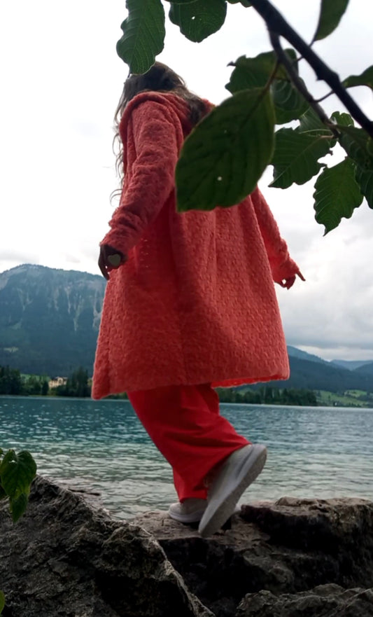 Eleganter Strukturierter Mantel in Rosé