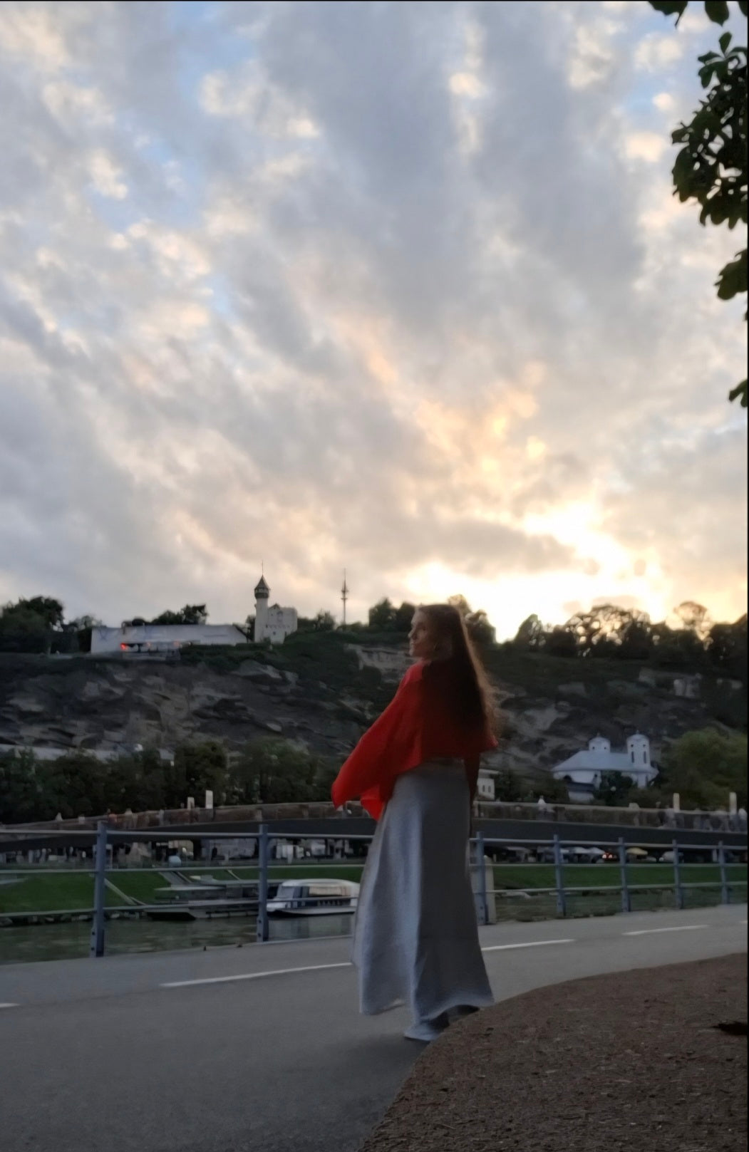 Umhang in Erdbeere